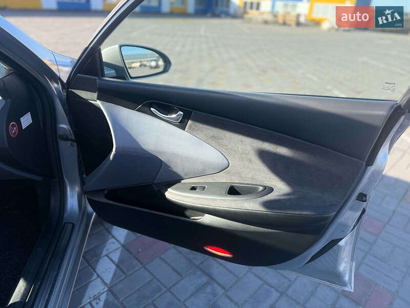 Лифтбек Nissan Primera 2002 в Житомире