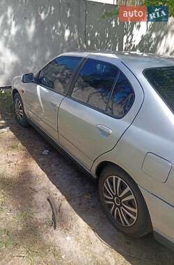 Седан Nissan Primera 2000 в Киеве