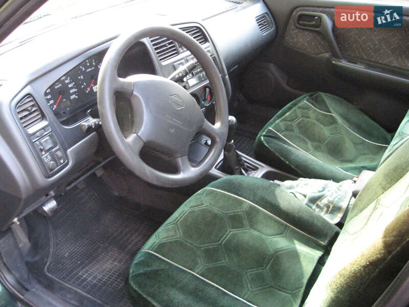 Седан Nissan Primera 1996 в Сокале