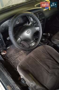 Седан Nissan Primera 1994 в 