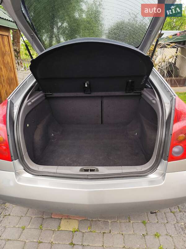 Седан Nissan Primera 2003 в 