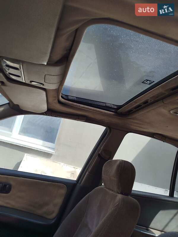 Седан Nissan Primera 1991 в Миколаєві