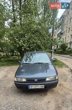 Седан Nissan Primera 1993 в Виннице