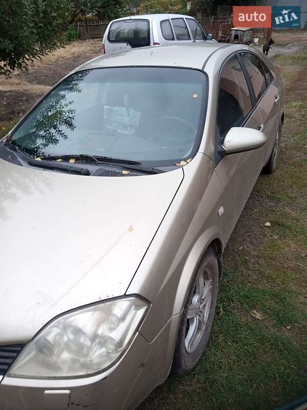 Nissan Primera 2003