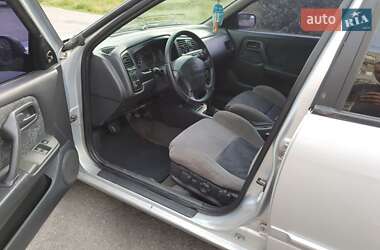 Лифтбек Nissan Primera 1998 в 