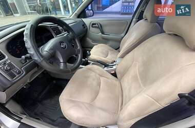 Седан Nissan Primera 2001 в 