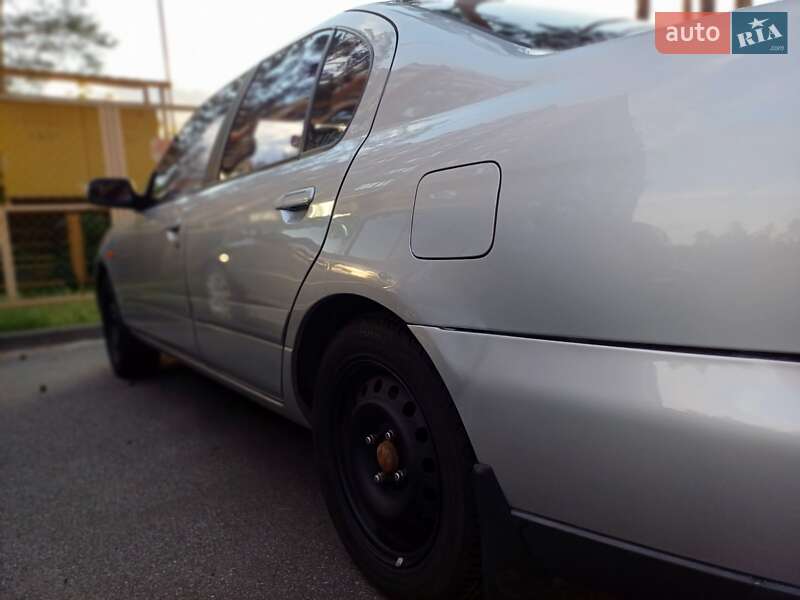 Седан Nissan Primera 2001 в Ирпене