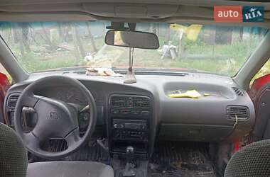 Седан Nissan Primera 1992 в 