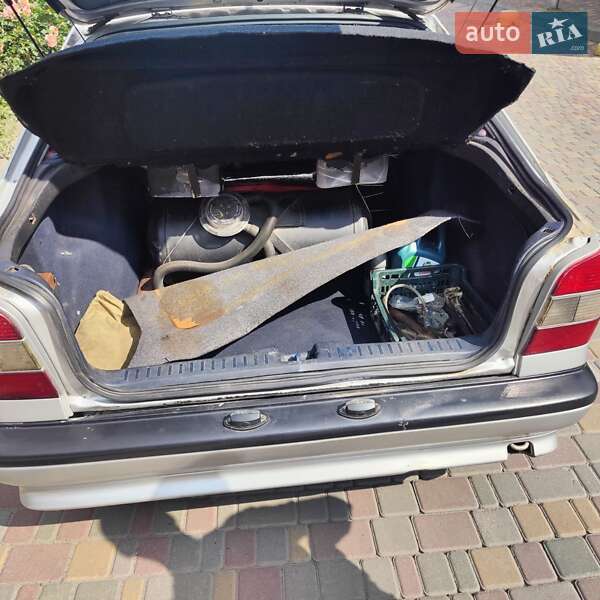 Лифтбек Nissan Primera 1995 в Одессе