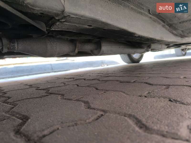 Седан Nissan Primera 2003 в Ивано-Франковске