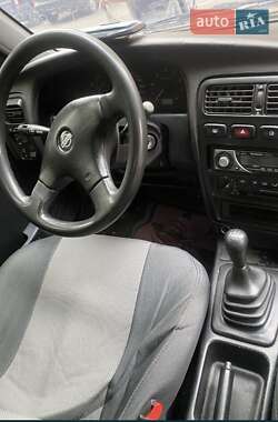 Седан Nissan Primera 1990 в 