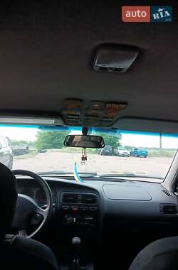 Седан Nissan Primera 1996 в Смілі