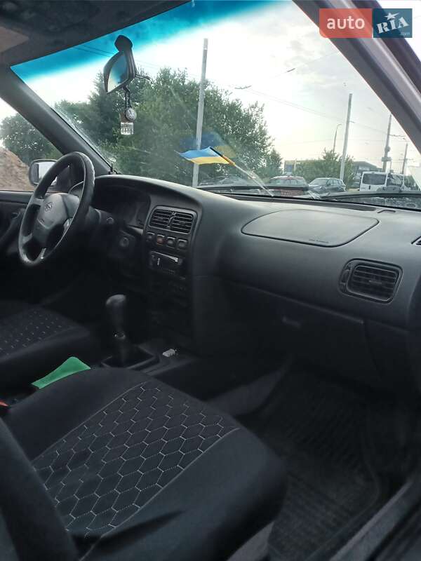 Седан Nissan Primera 1996 в Смілі