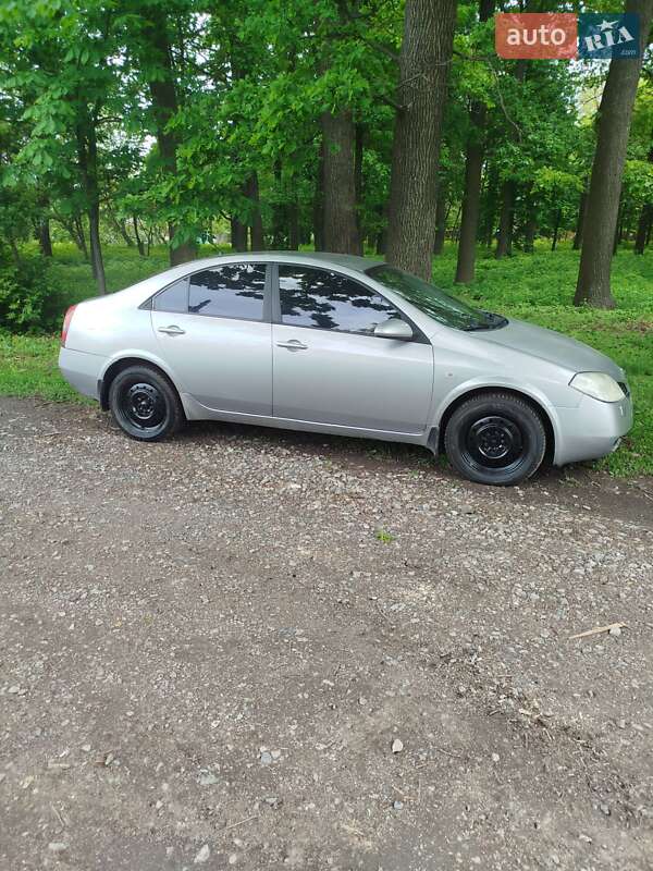 Седан Nissan Primera 2003 в Светловодске