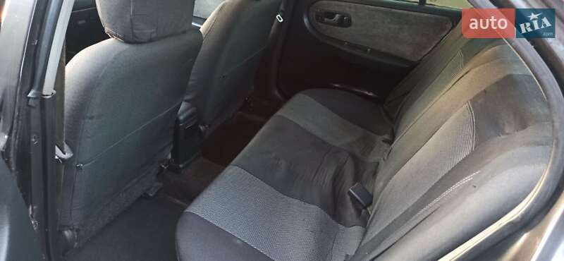 Хетчбек Nissan Primera 1990 в Одесі