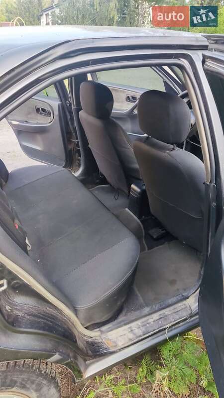 Седан Nissan Primera 1994 в Хмельницькому