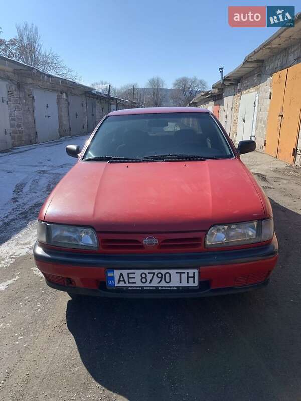 Nissan Primera 1990