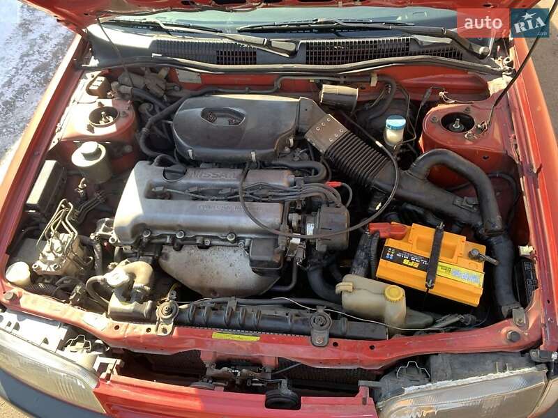 Седан Nissan Primera 1990 в Кривом Роге