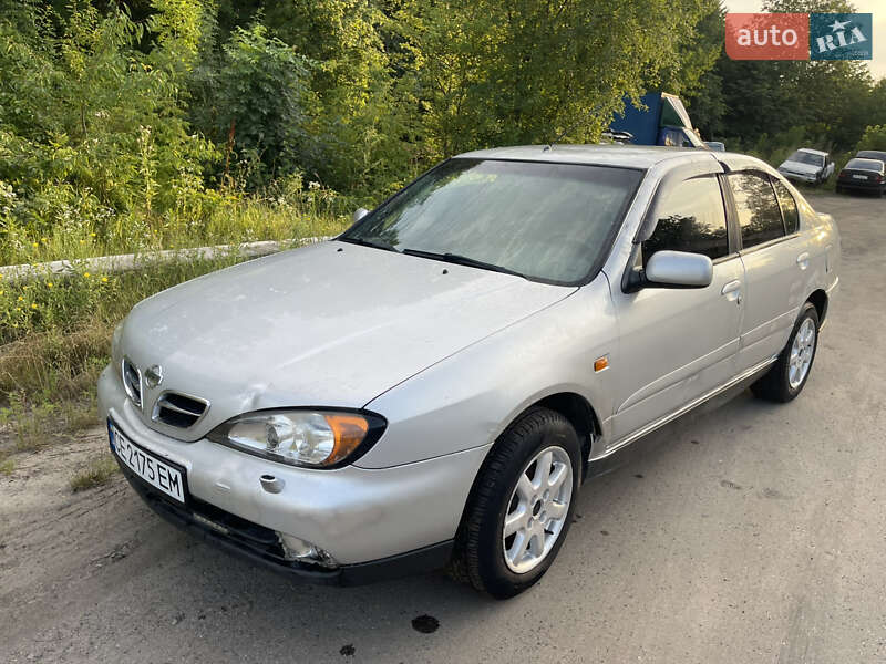 Nissan Primera 2001