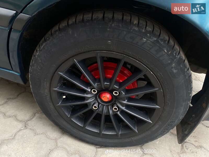 Седан Nissan Primera 1994 в Измаиле