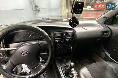Седан Nissan Primera 1994 в Измаиле