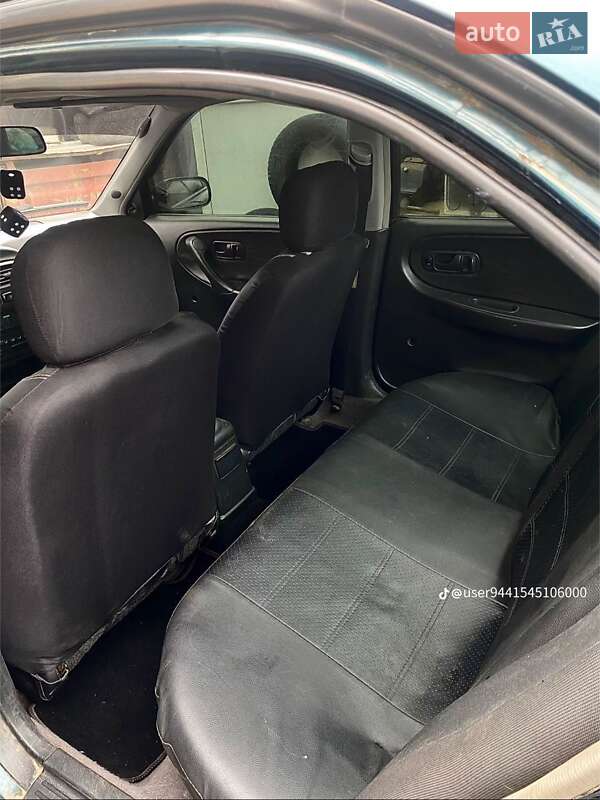 Седан Nissan Primera 1994 в Измаиле