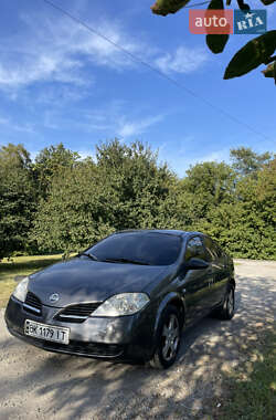 Седан Nissan Primera 2002 в Ровно