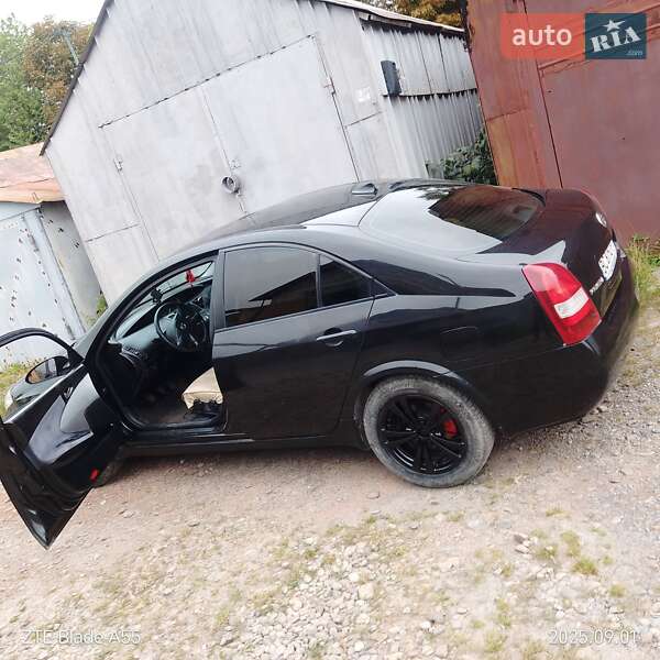 Седан Nissan Primera 2003 в Дрогобичі