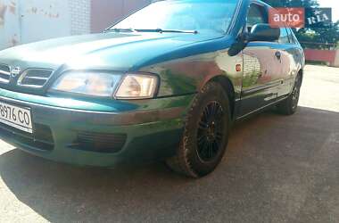 Седан Nissan Primera 1996 в Кременчуге