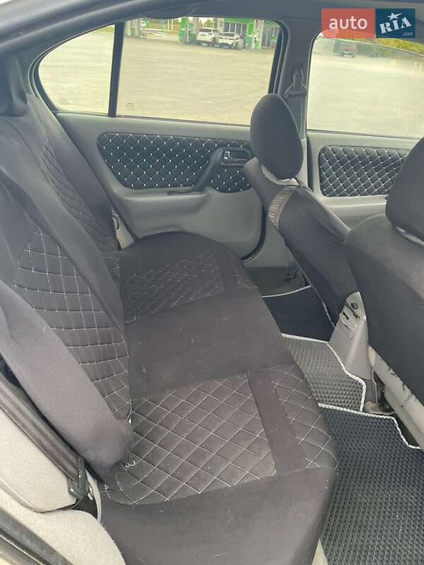 Ліфтбек Nissan Primera 2000 в Голованівську