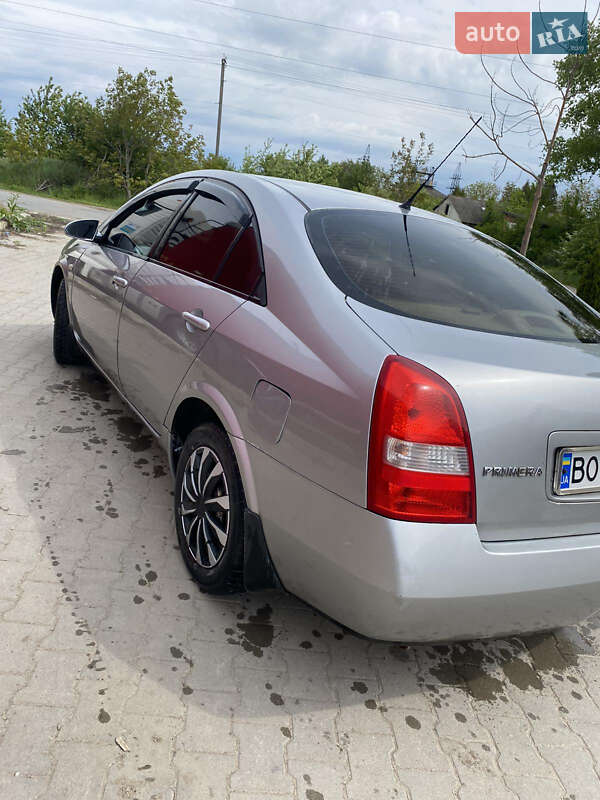 Nissan Primera 2003