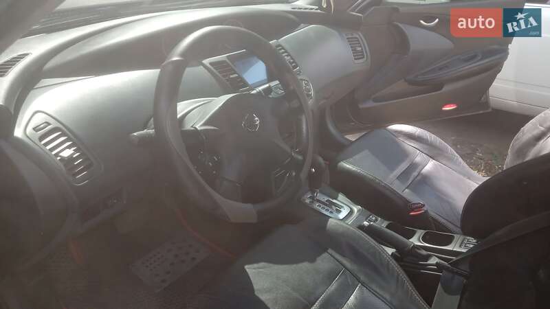 Седан Nissan Primera 2003 в Ізмаїлі