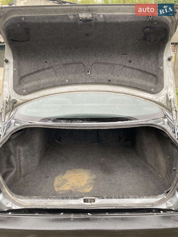 Седан Nissan Primera 1993 в Малине