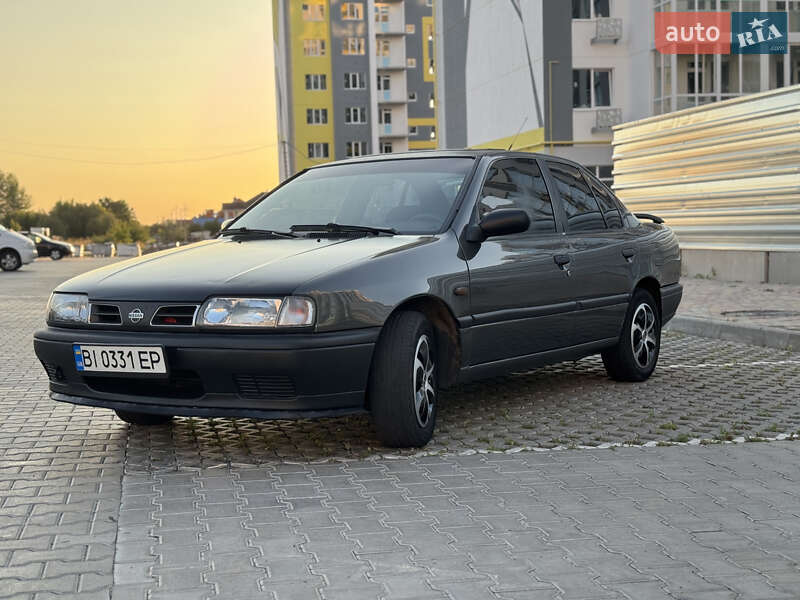 Седан Nissan Primera 1991 в Полтаве