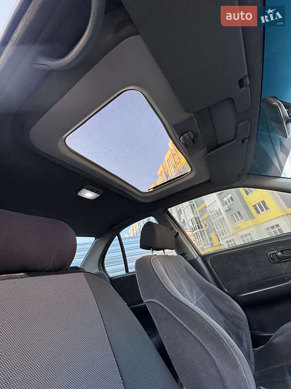 Седан Nissan Primera 1991 в Полтаве