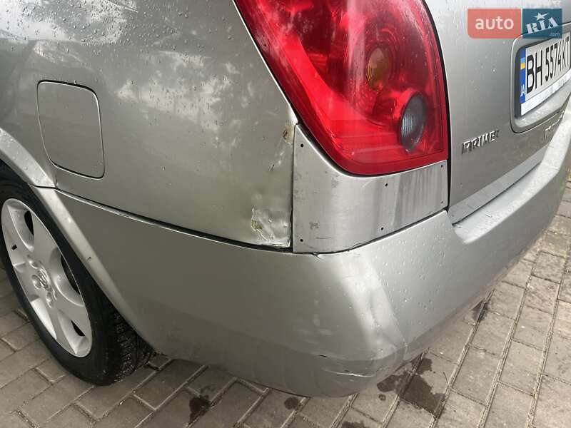 Седан Nissan Primera 2004 в Фонтанці