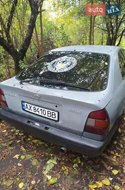 Седан Nissan Primera 1992 в 