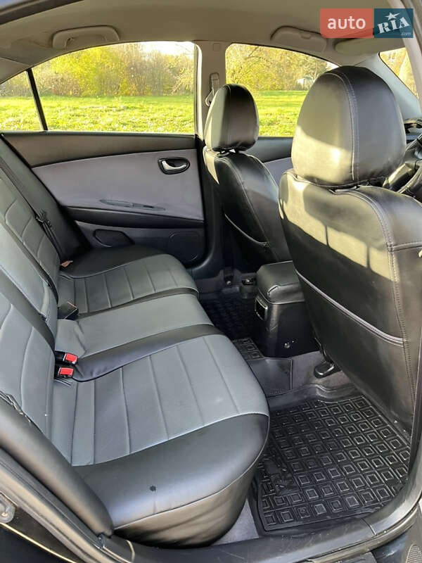 Лифтбек Nissan Primera 2002 в Тернополе фото 11 Лифтбек Nissan Primera 2002 в Тернополе