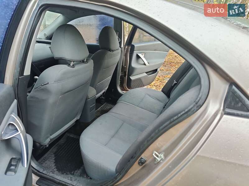 Седан Nissan Primera 2005 в Киеве