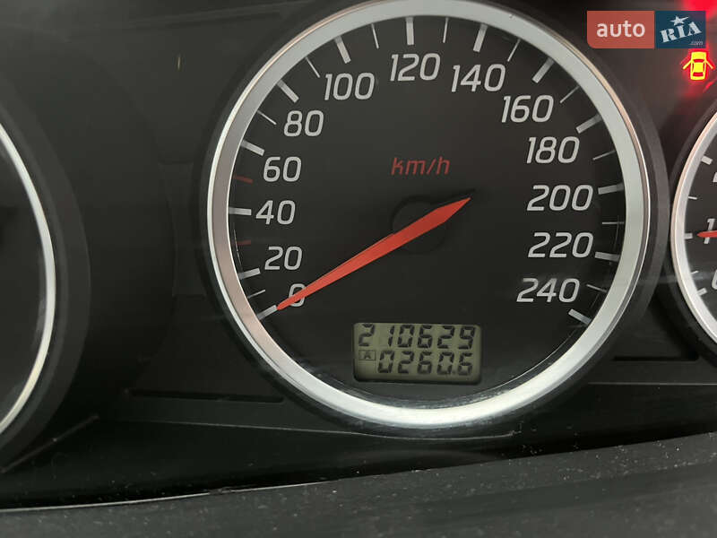 Седан Nissan Primera 2004 в Малине фото 8 Седан Nissan Primera 2004 в Малине