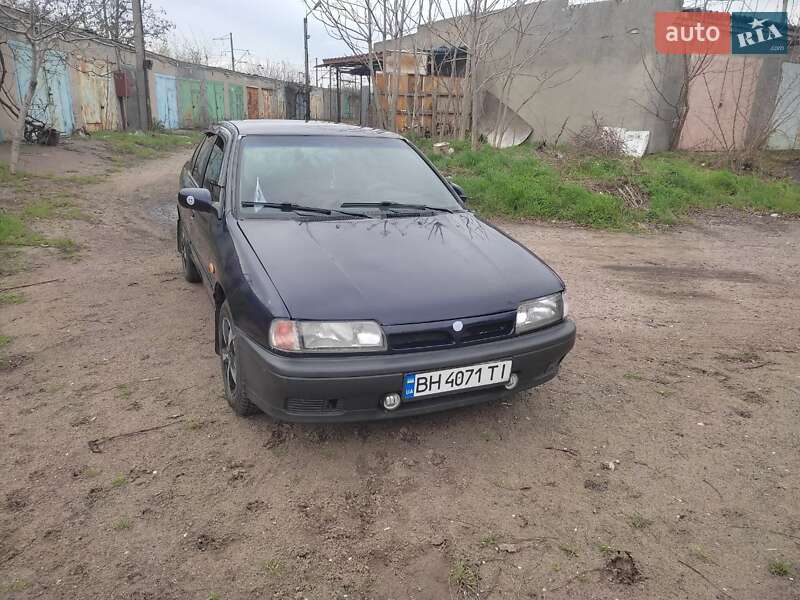 Седан Nissan Primera 1992 в Белгороде-Днестровском фото Седан Nissan Primera 1992 в Белгороде-Днестровском