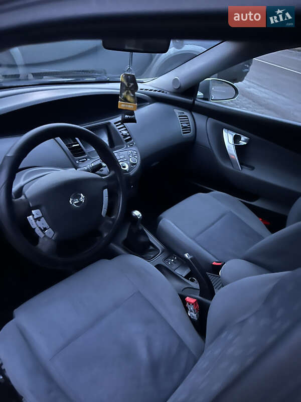 Седан Nissan Primera 2006 в Опошне