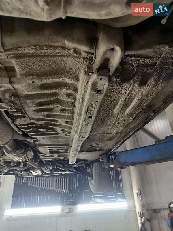 Ліфтбек Nissan Primera 1998 в Львові