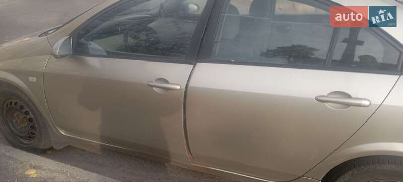Nissan Primera 2003