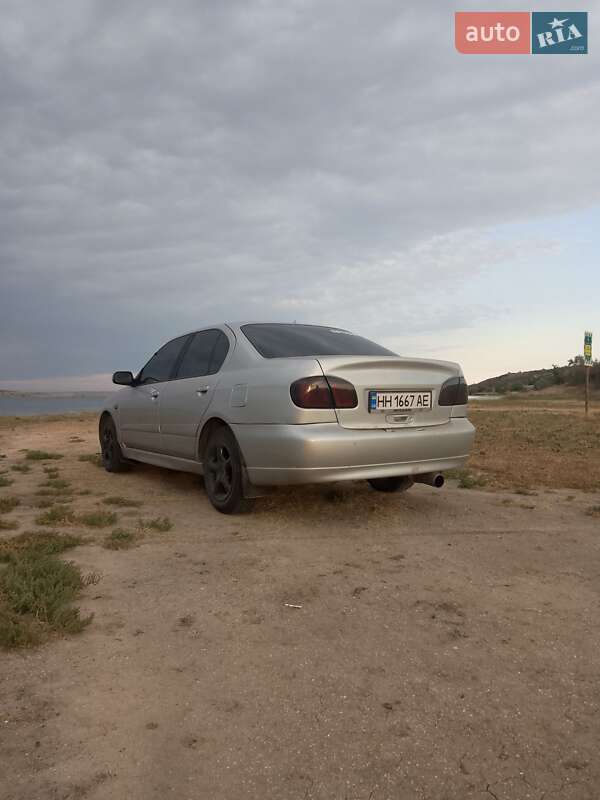 Седан Nissan Primera 1999 в Одессе