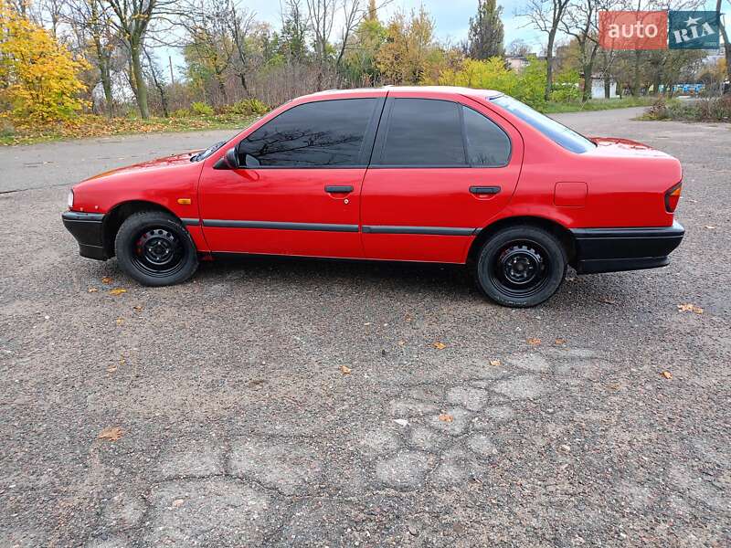 Седан Nissan Primera 1990 в Кучургане