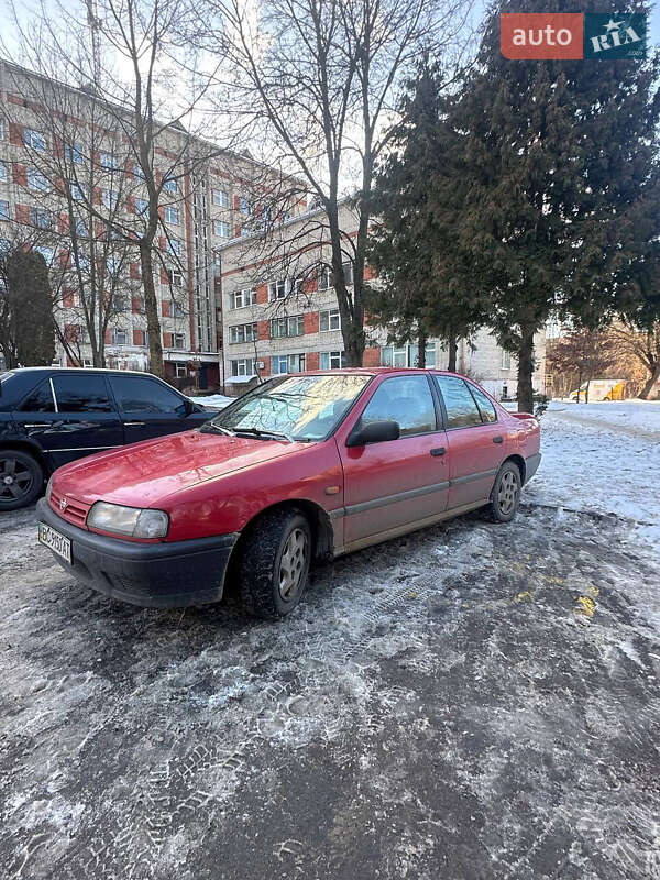 Седан Nissan Primera 1994 в Львове