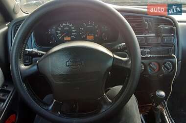 Седан Nissan Primera 1997 в Луцьку