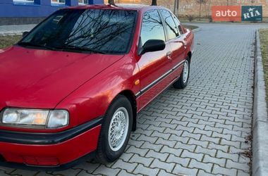 Седан Nissan Primera 1990 в Томаківці