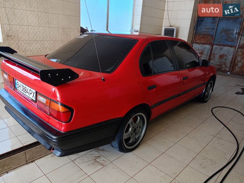 Седан Nissan Primera 1990 в Одессе
